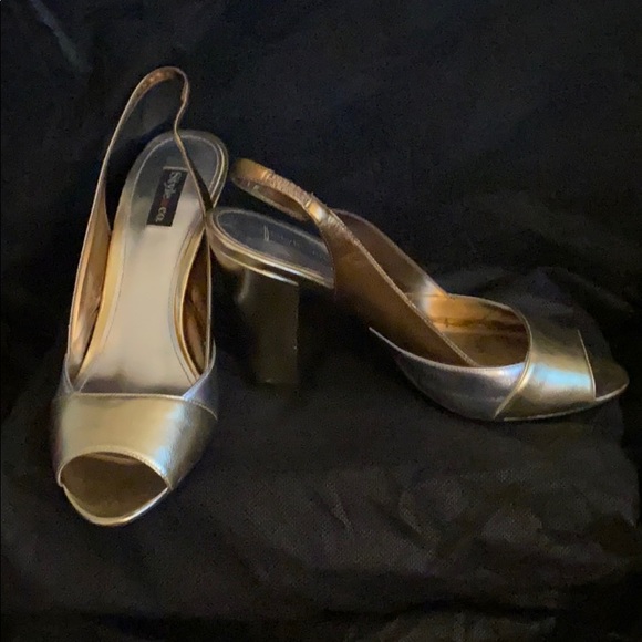 I’m don’t like high shoes anymore - Picture 2 of 3